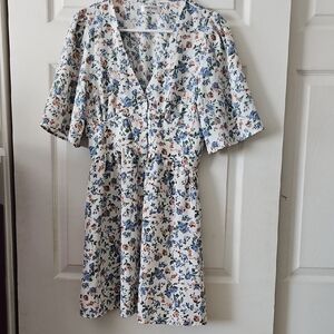 Floral Print V-Neck Dress,Medium